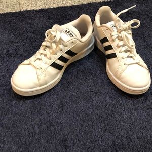 Adidas Grand Court Sneaker
